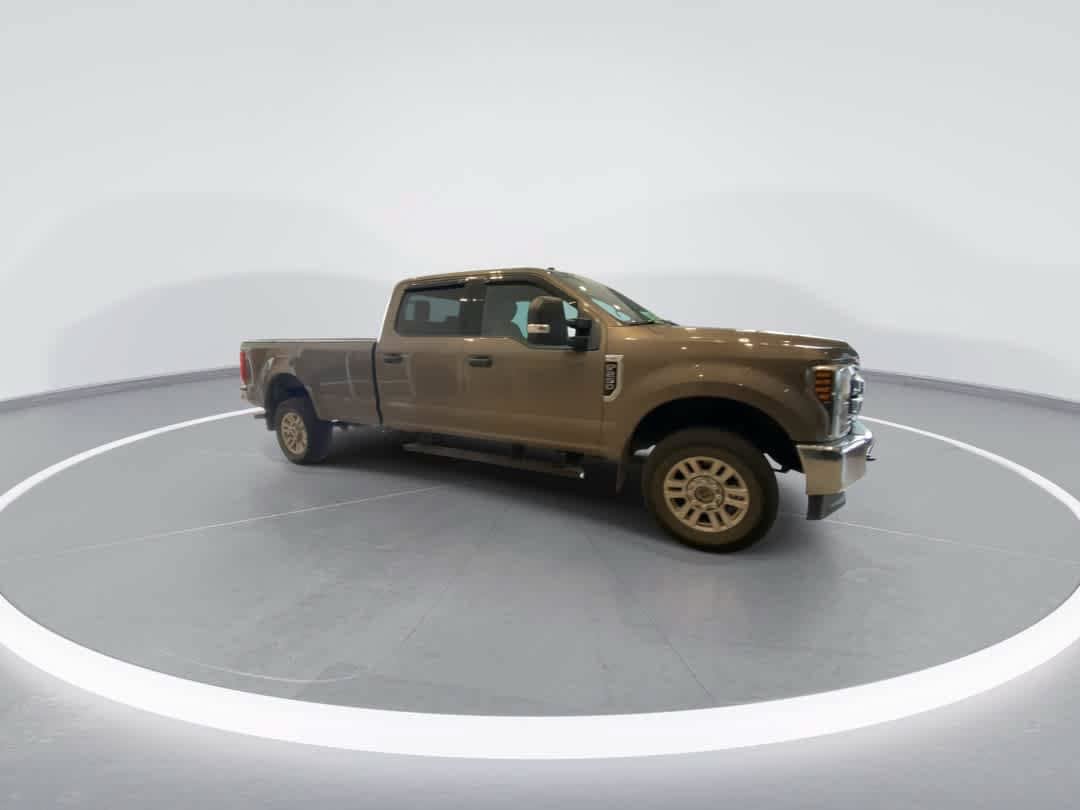 Used 2018 Ford F250 XLT AWD/4WD image 2