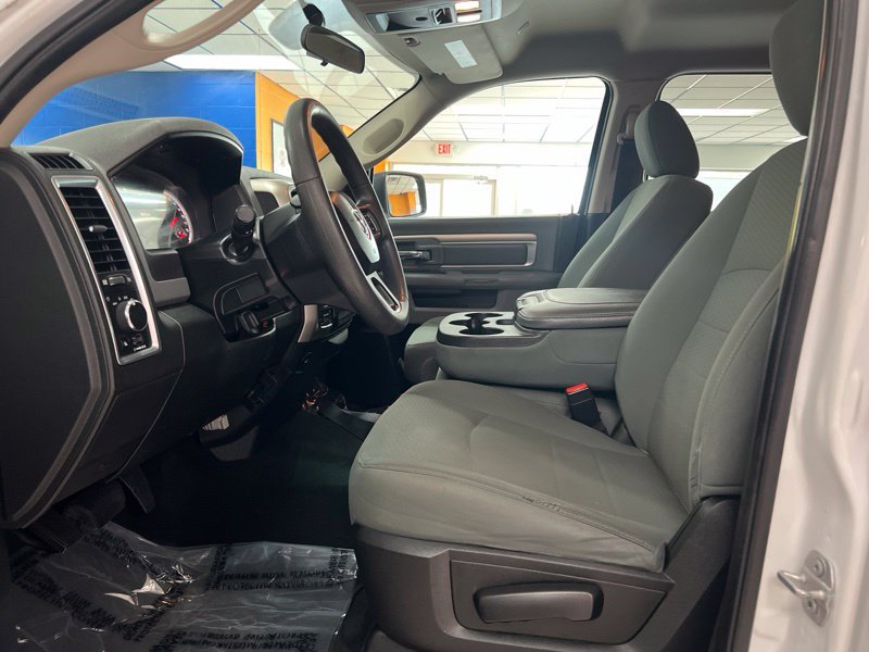 Used 2018 RAM 1500 Classic SLT AWD/4WD image 15