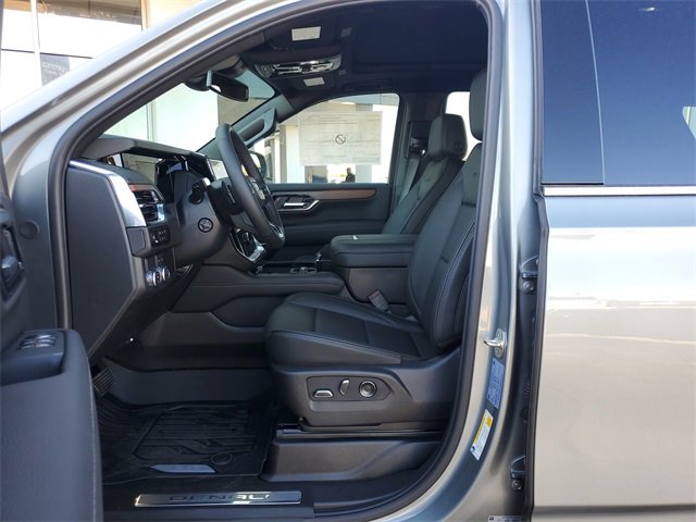 New 2026 GMC Yukon Denali w/ Sun & Power Step Package image 10