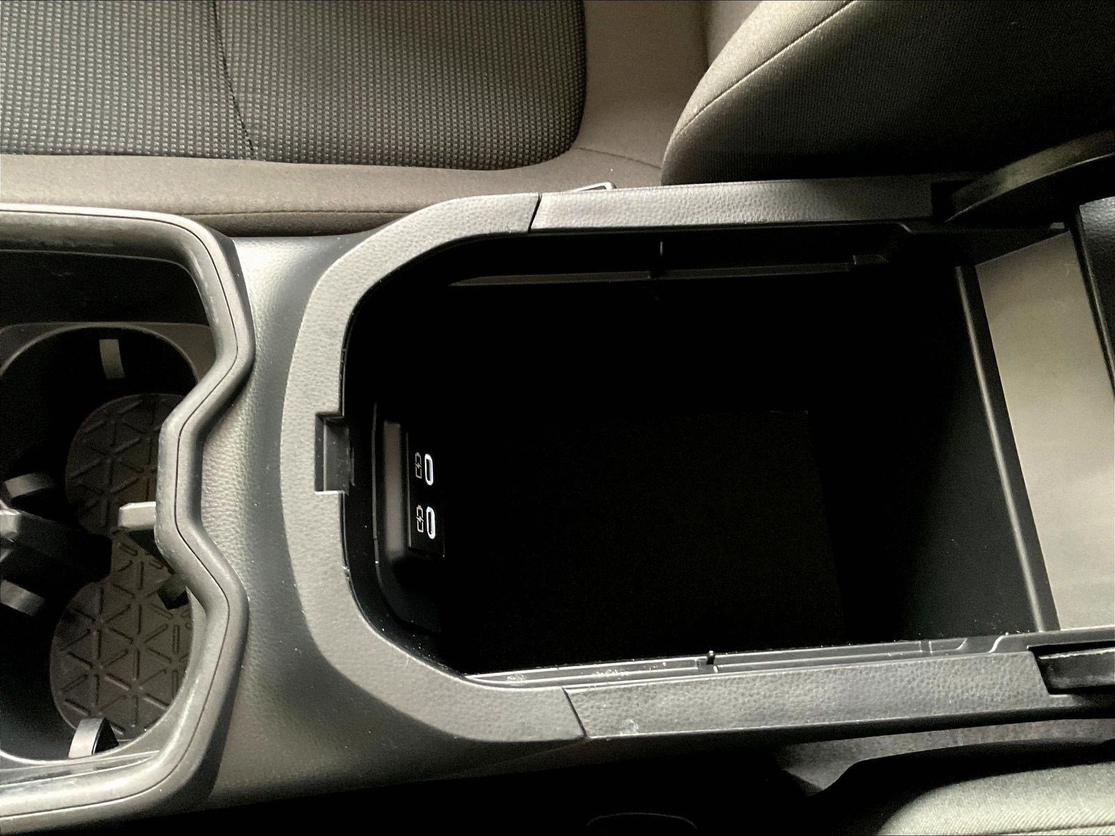Used 2023 Toyota RAV4 LE FWD image 16