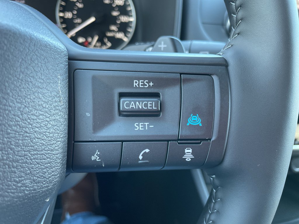 Certified 2025 Nissan Rogue SV image 14