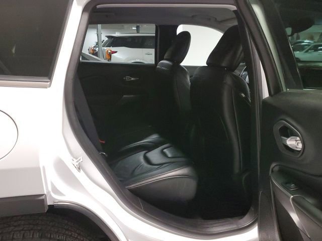 Used 2022 Jeep Cherokee Latitude Lux AWD/4WD image 23