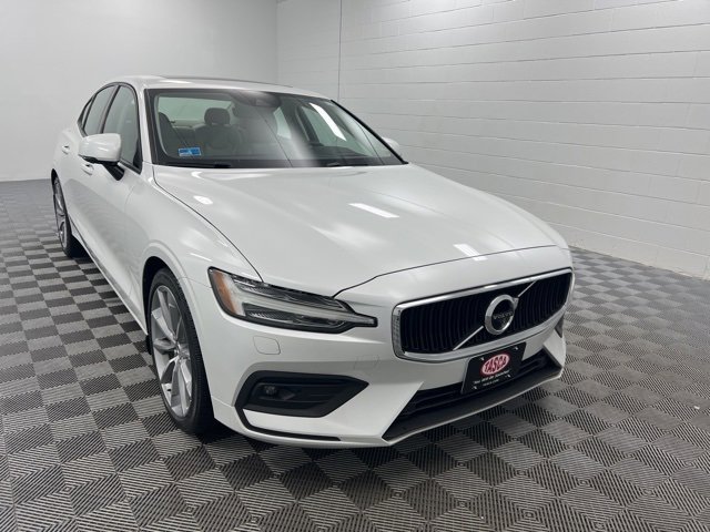 Used 2020 Volvo S60 T6 Momentum