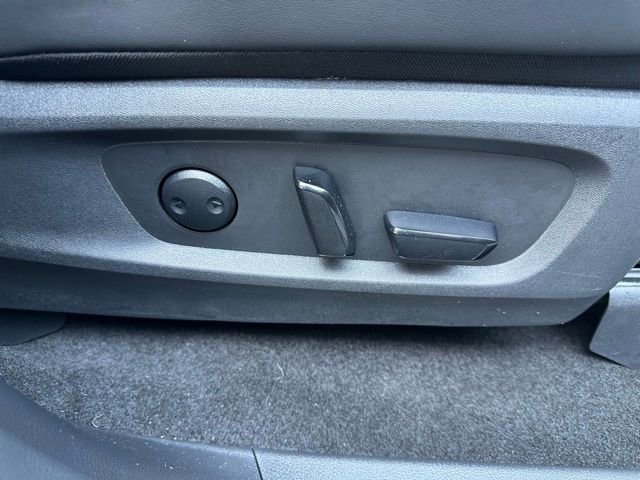 Used 2025 Nissan Pathfinder Platinum AWD/4WD image 16