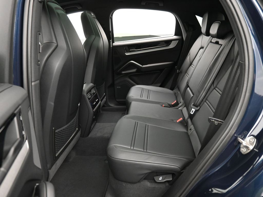 New 2026 Porsche Cayenne S image 26