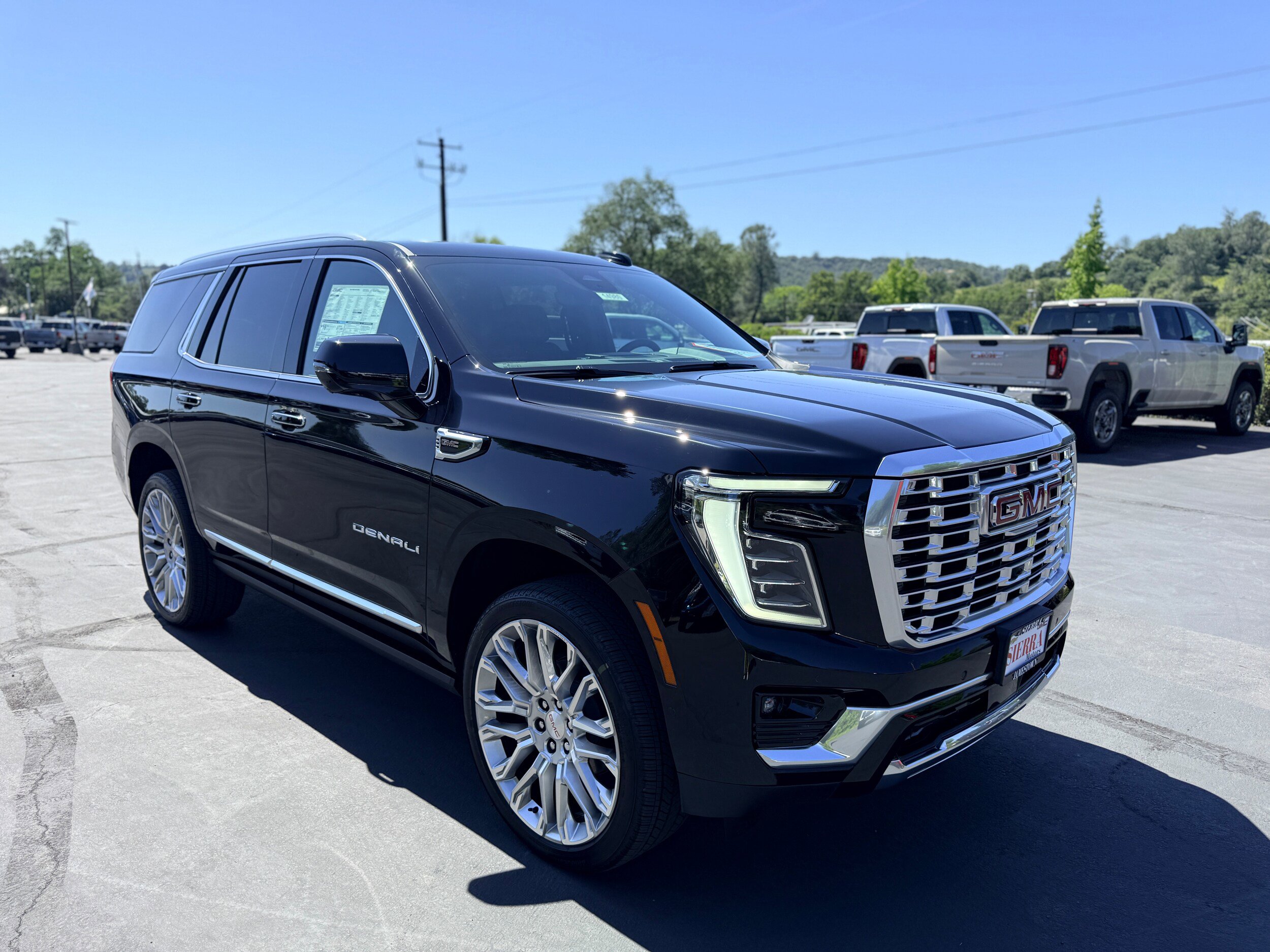 New 2026 GMC Yukon Denali w/ Denali Reserve Package AWD/4WD image 3