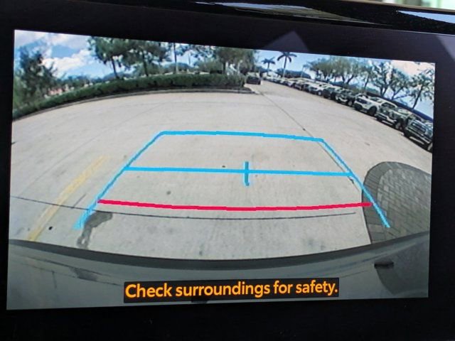 Used 2023 Toyota Corolla Cross LE w/ Moonroof Package image 27