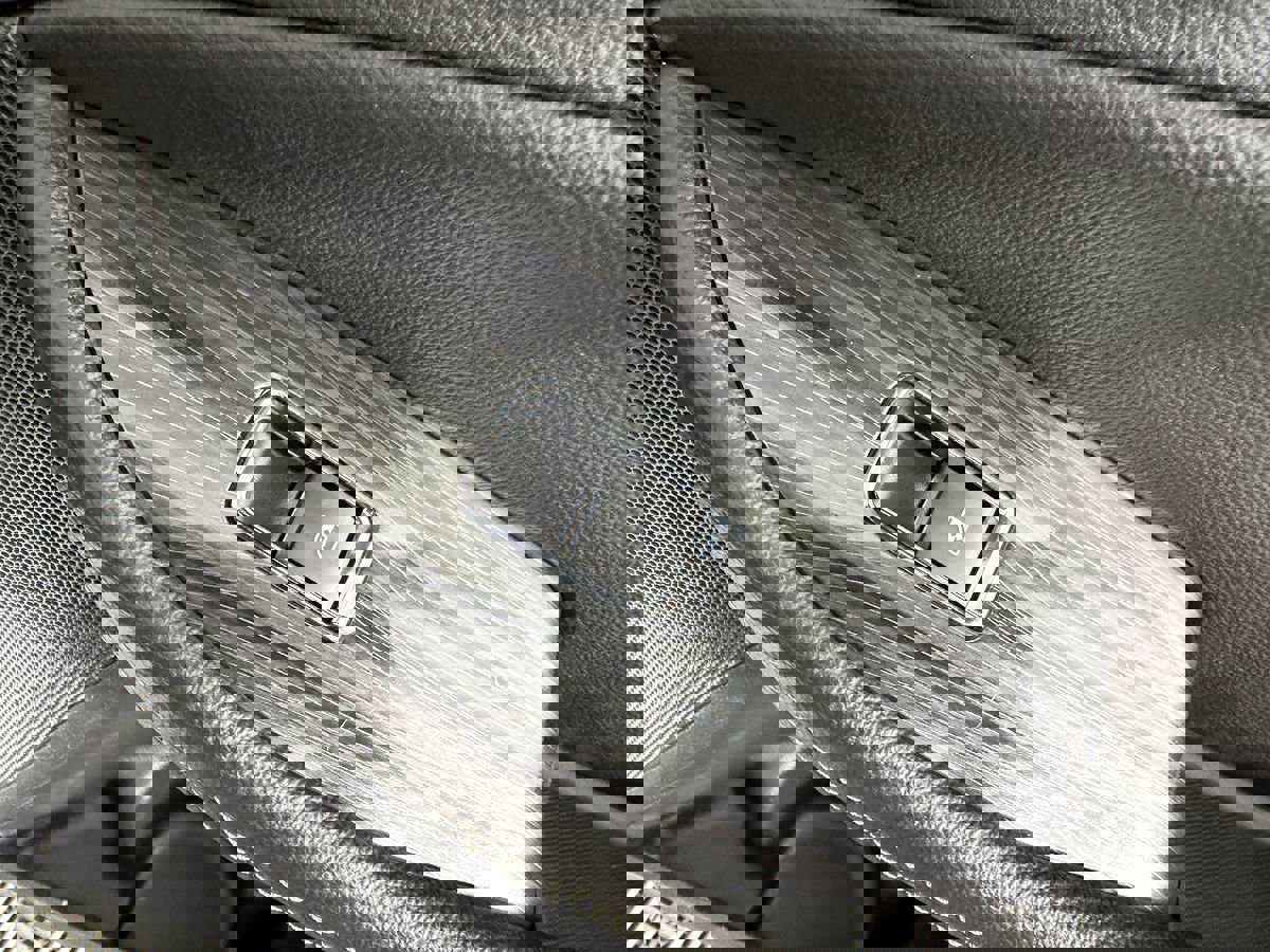 Used 2018 Chevrolet Impala Premier FWD image 44