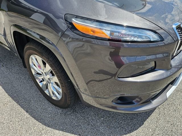 Used 2018 Jeep Cherokee Overland w/ Technology Group image 10