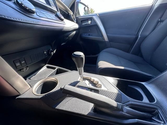 Used 2015 Toyota RAV4 XLE AWD/4WD image 16