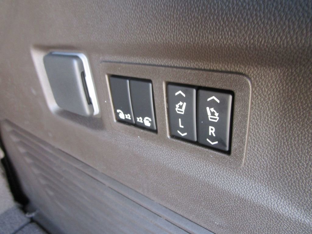 New 2026 Chevrolet Tahoe LT w/ Comfort Package RWD image 18