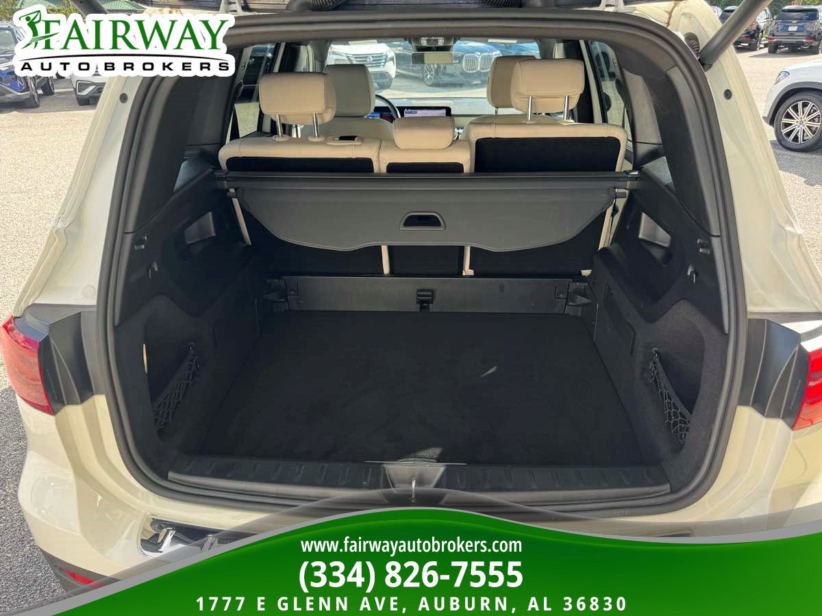 Used 2025 Mercedes-Benz GLB 250 w/ Exclusive Package image 26