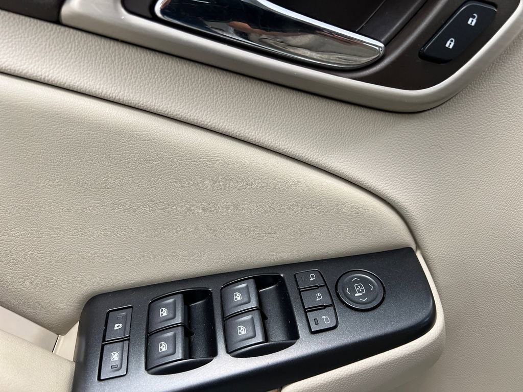 Used 2019 GMC Yukon Denali w/ Denali Ultimate Package AWD/4WD image 12