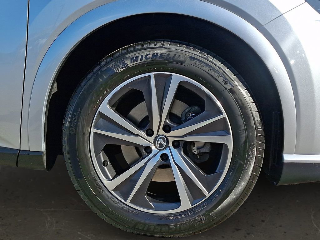 Used 2023 Lexus RX 350 Premium w/ Accessory Package AWD/4WD image 9
