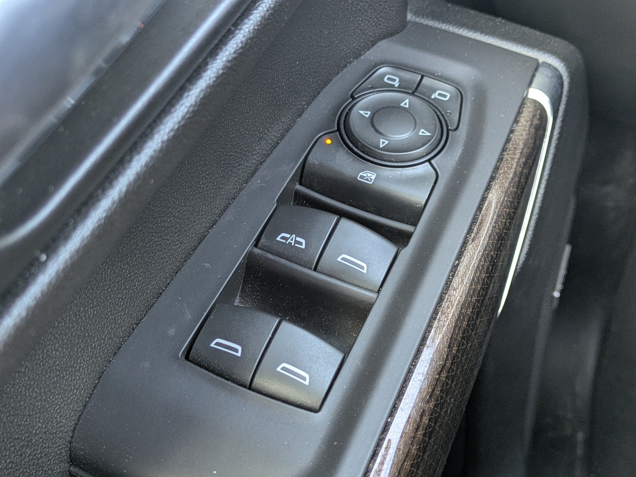 Used 2021 Chevrolet Silverado 1500 LT Trail Boss w/ Convenience Package II AWD/4WD image 21