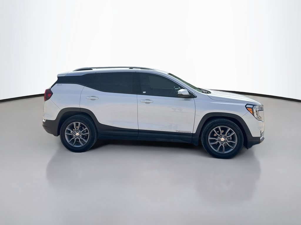Used 2022 GMC Terrain SLT w/ Infotainment Package II FWD image 8