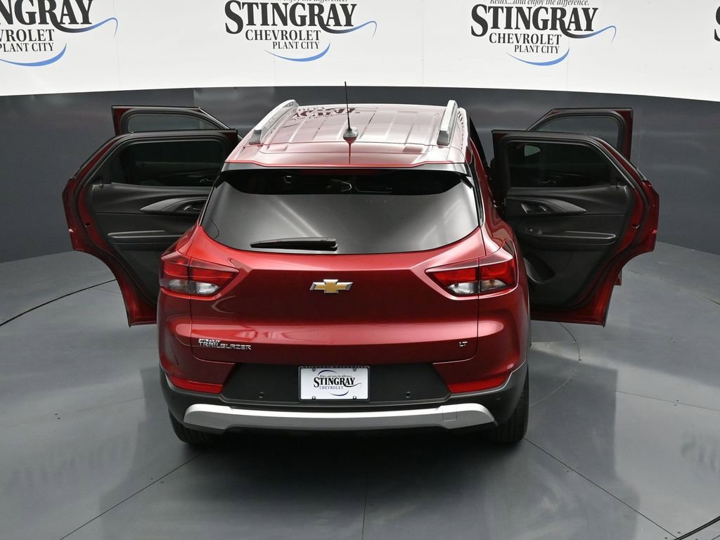 Used 2025 Chevrolet TrailBlazer LT w/ Convenience Package FWD image 26