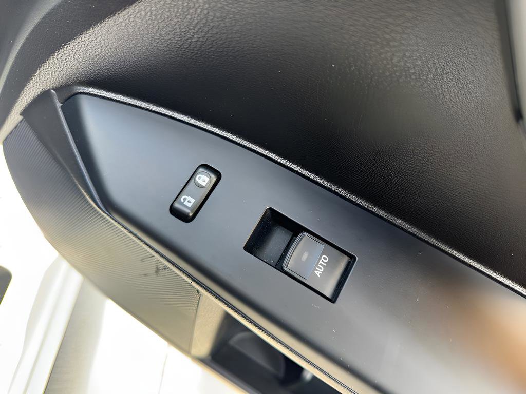 Used 2012 Lexus CT 200h Premium image 26