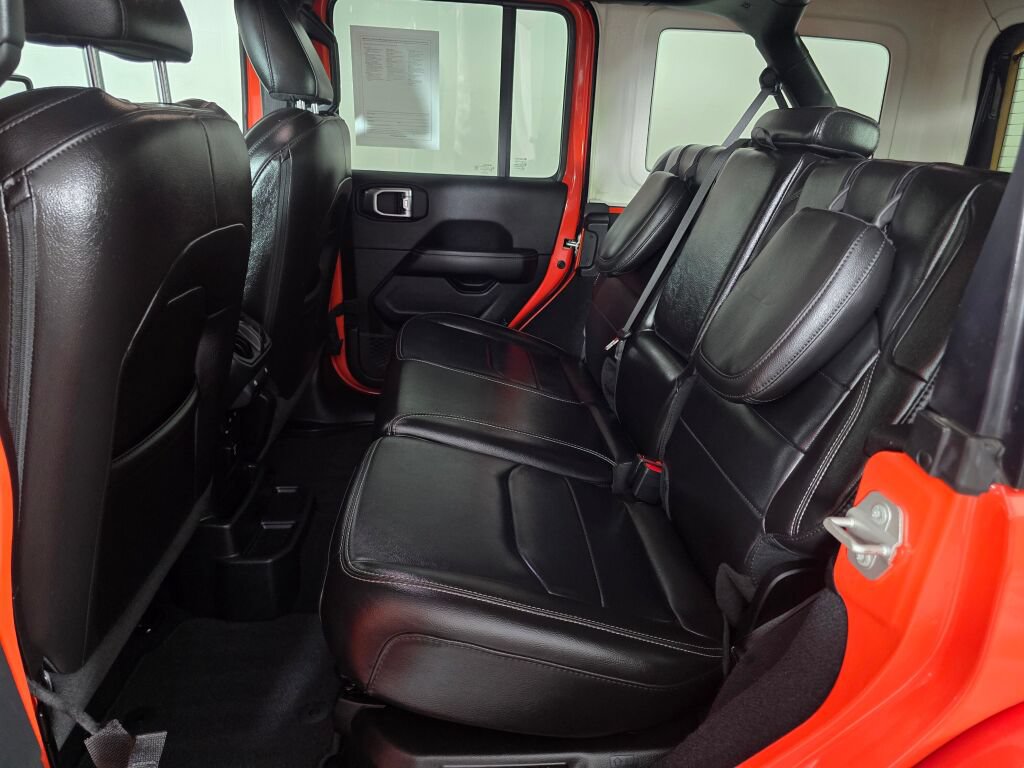 Used 2023 Jeep Wrangler Unlimited Sahara AWD/4WD image 41