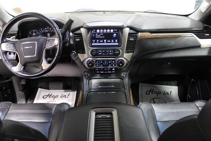 Used 2019 GMC Yukon Denali w/ Denali Ultimate Package image 2