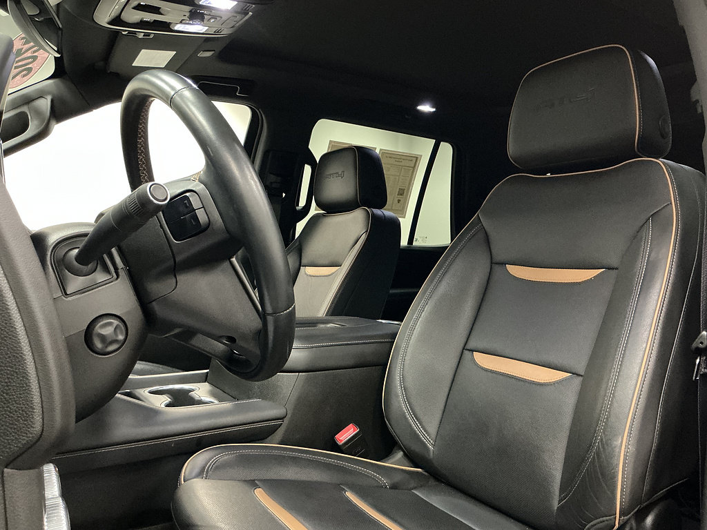 Used 2024 GMC Yukon AT4 AWD/4WD image 9