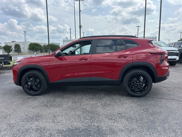 New 2026 Chevrolet Trax LT w/ Midnight Edition FWD image 6