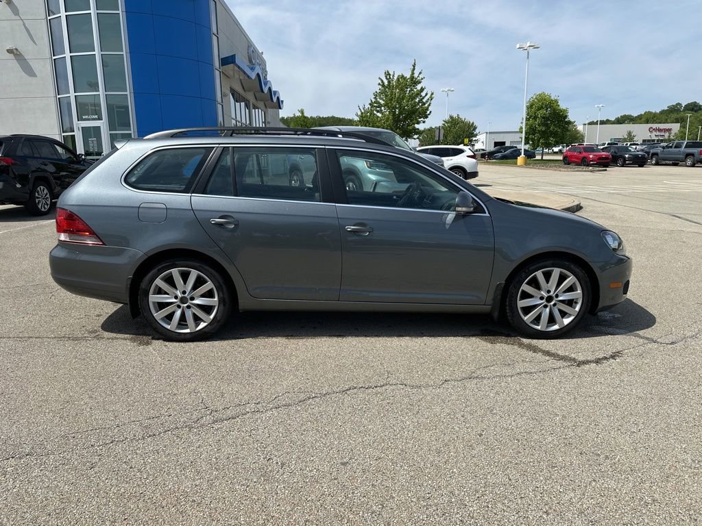Used 2012 Volkswagen Jetta SE FWD image 2