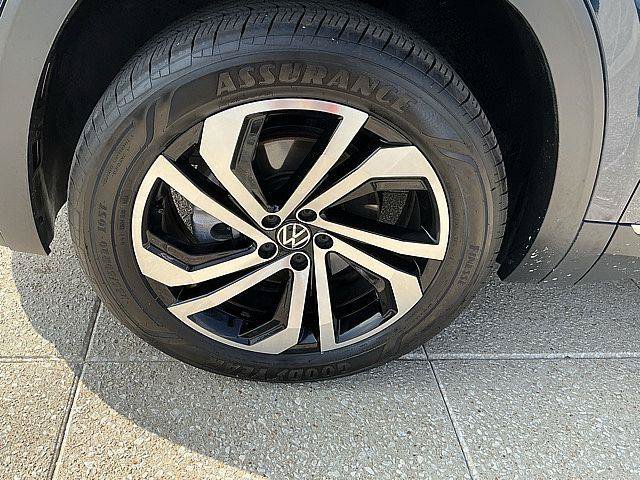 Used 2021 Volkswagen Atlas SEL Premium AWD/4WD image 13