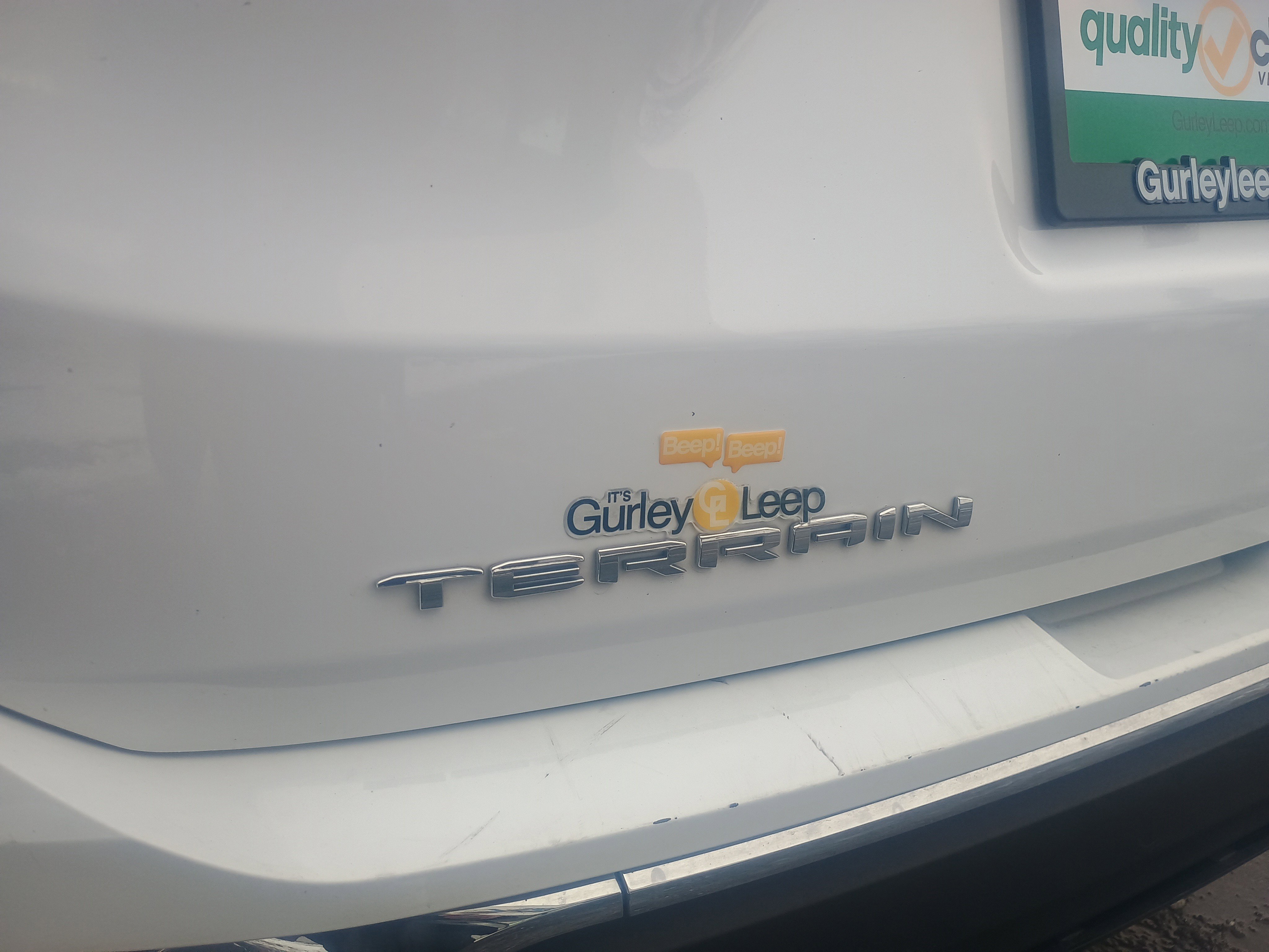 Used 2024 GMC Terrain SLT image 9