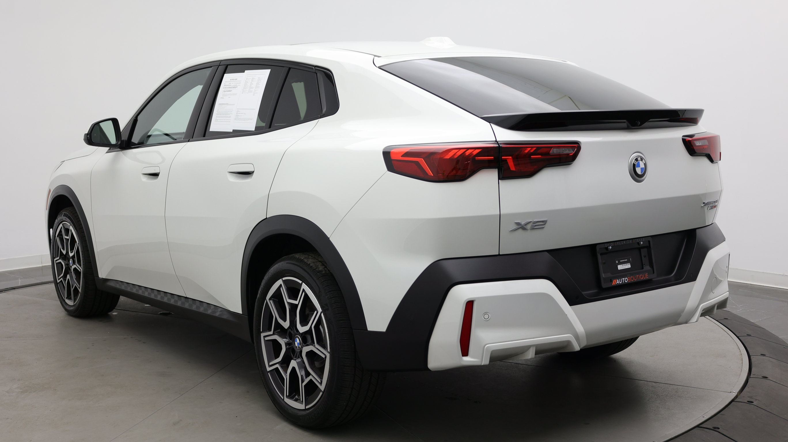 Used 2026 BMW X2 xDrive28i AWD/4WD image 6