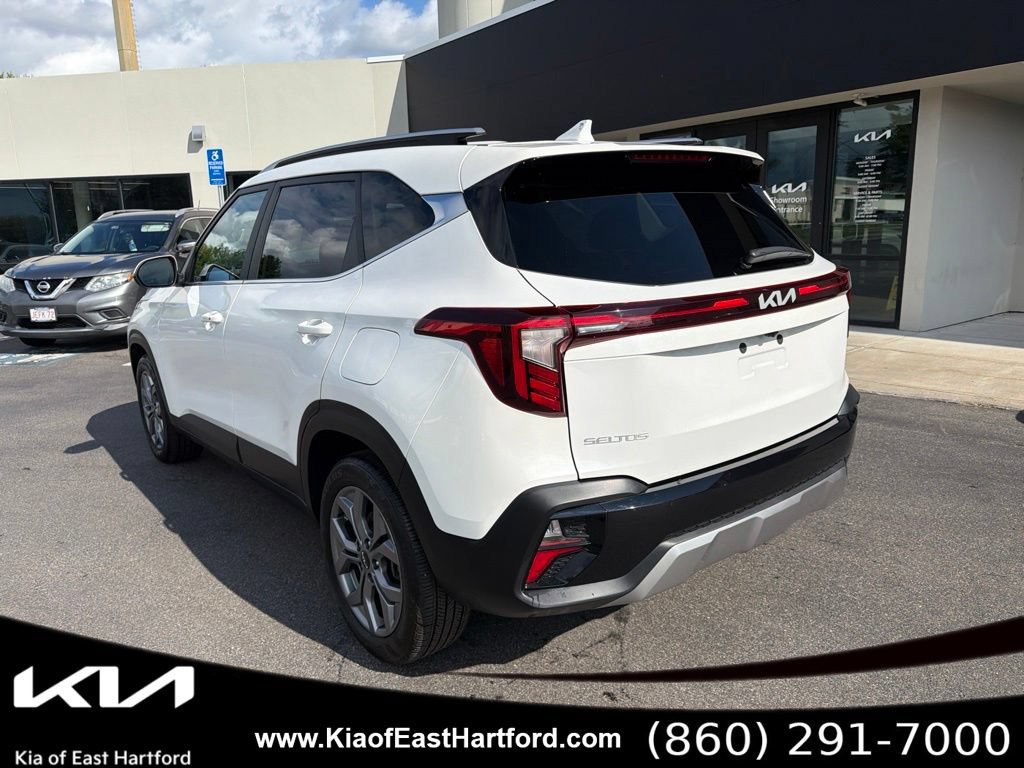 Used 2024 Kia Seltos S AWD/4WD image 10