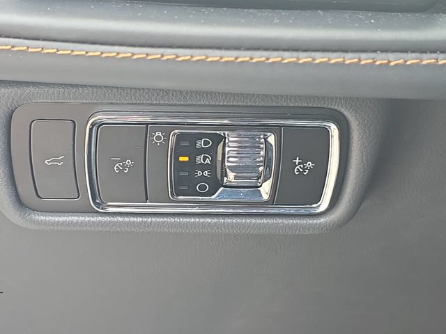 Used 2025 Lincoln Aviator Black Label w/ Jet Appearance Package AWD/4WD image 30