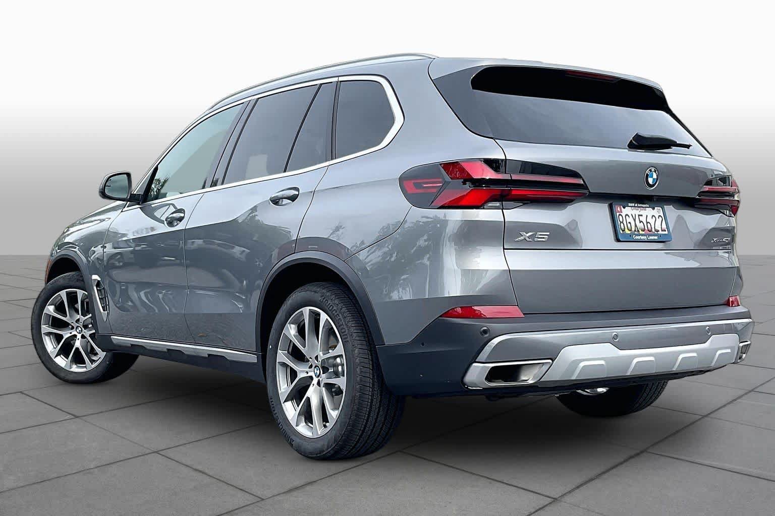 Used 2026 BMW X5 xDrive40i w/ Executive Package AWD/4WD image 11