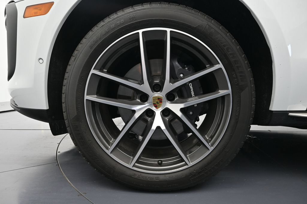 Certified 2026 Porsche Macan Turbo AWD/4WD image 30