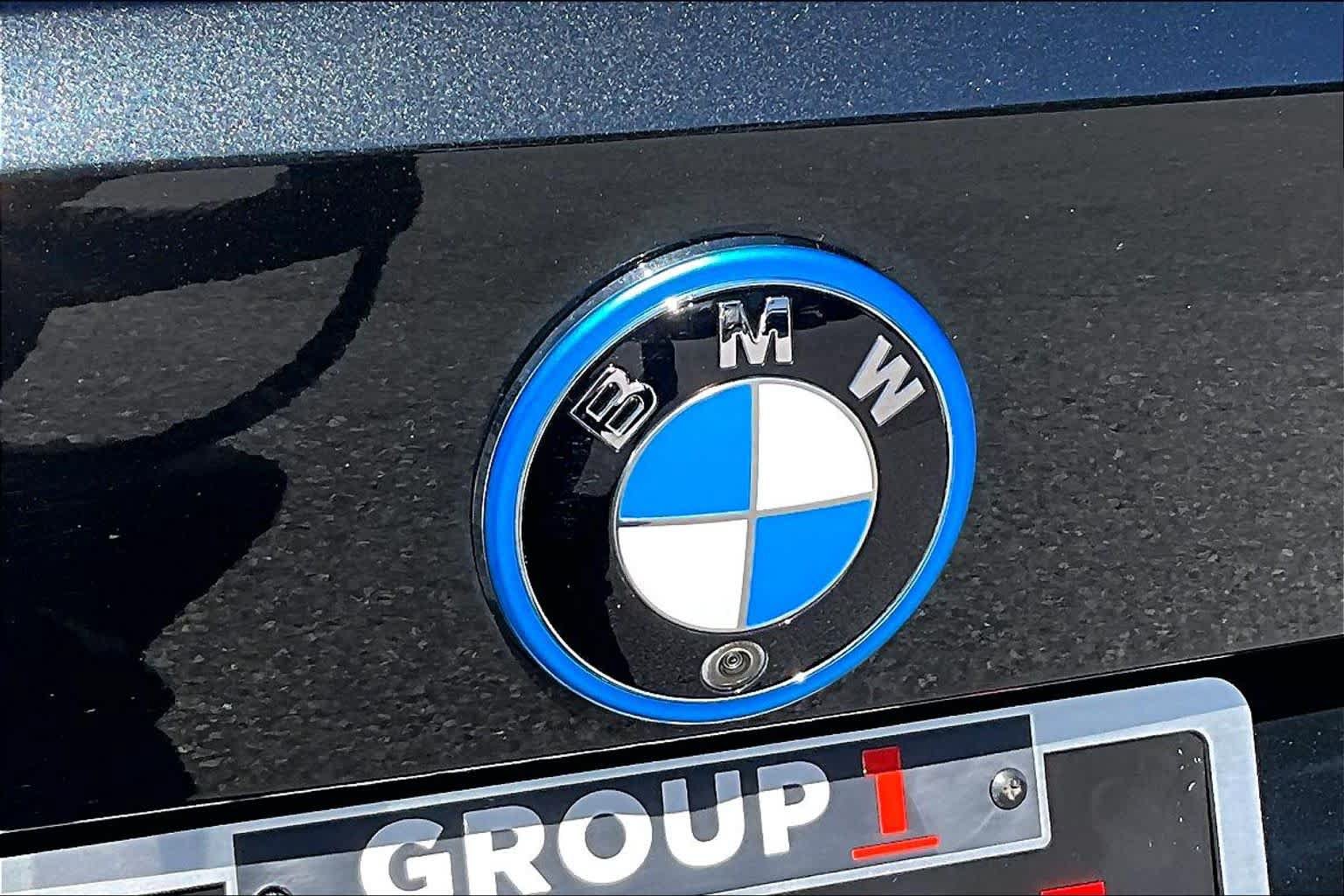 Used 2024 BMW i4 eDrive40 RWD image 9
