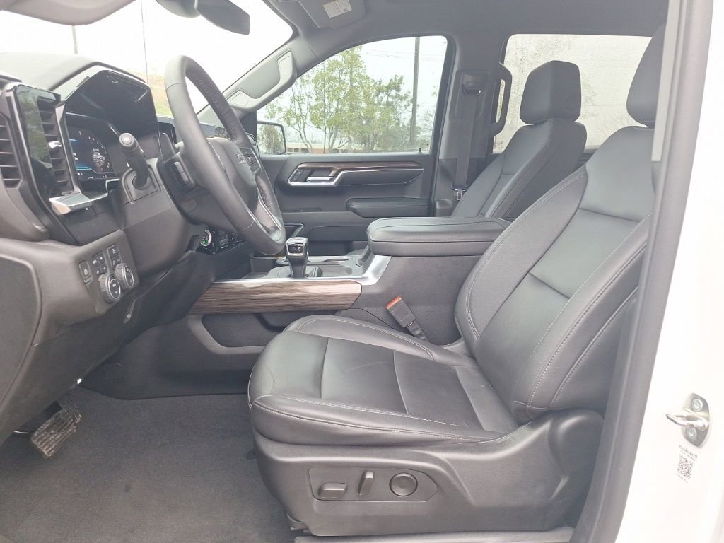 Used 2024 Chevrolet Silverado 1500 RST w/ Convenience Package II image 22