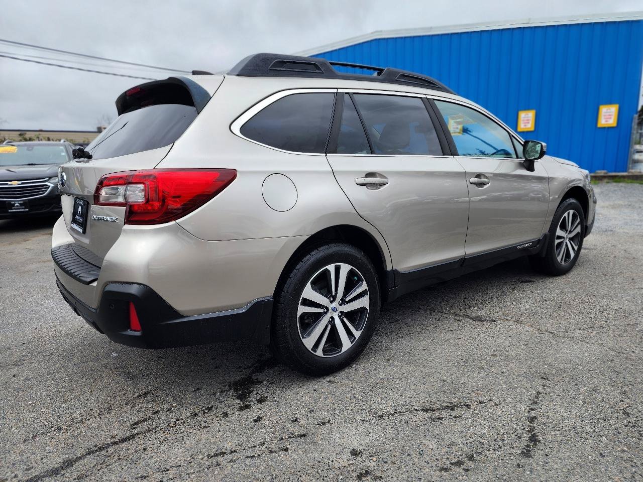 Used 2018 Subaru Outback 2.5i Limited AWD/4WD image 6