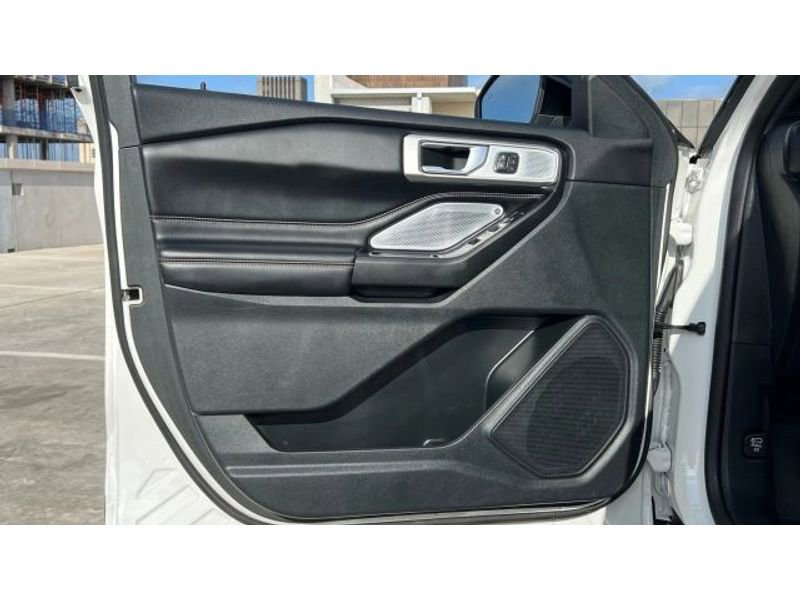 Used 2020 Ford Explorer ST w/ Premium Technology Package image 12