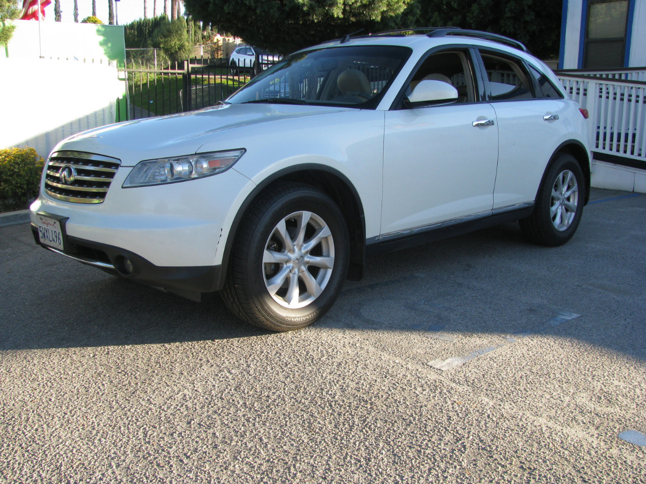 Used 2006 INFINITI FX35 AWD w/ (G02) Touring Pkg image 2