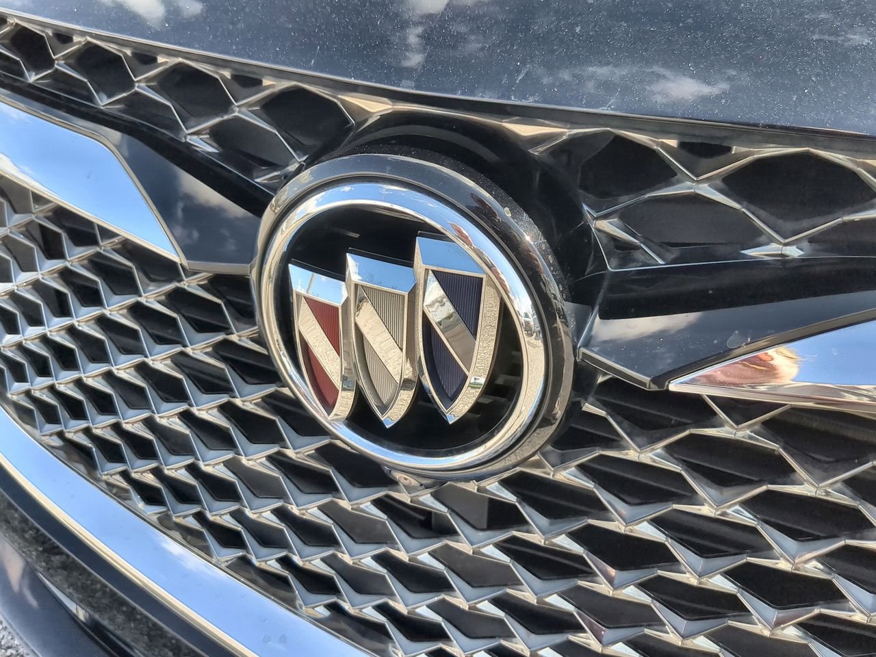 Used 2023 Buick Enclave Avenir w/ Avenir Technology Package image 32