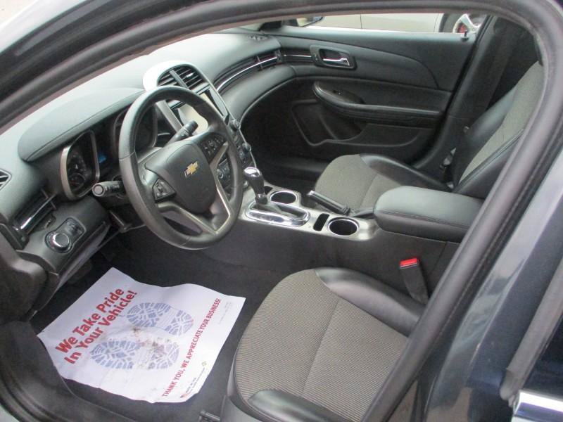 Used 2015 Chevrolet Malibu LT w/ Power Convenience Package FWD image 10
