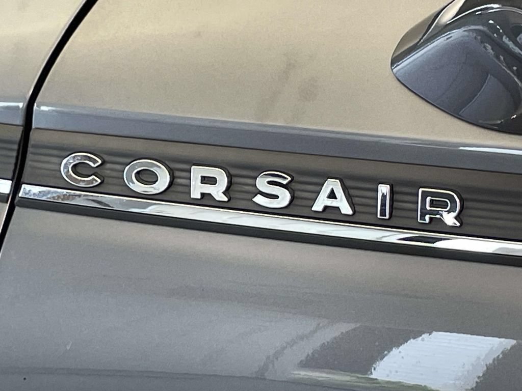 Used 2021 Lincoln Corsair AWD image 11