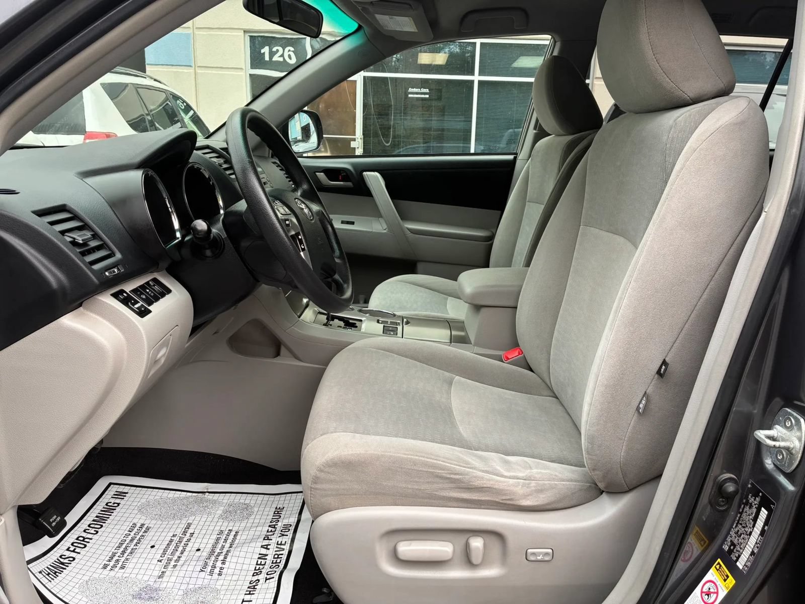 Used 2011 Toyota Highlander 4WD w/ Tech Pkg image 16