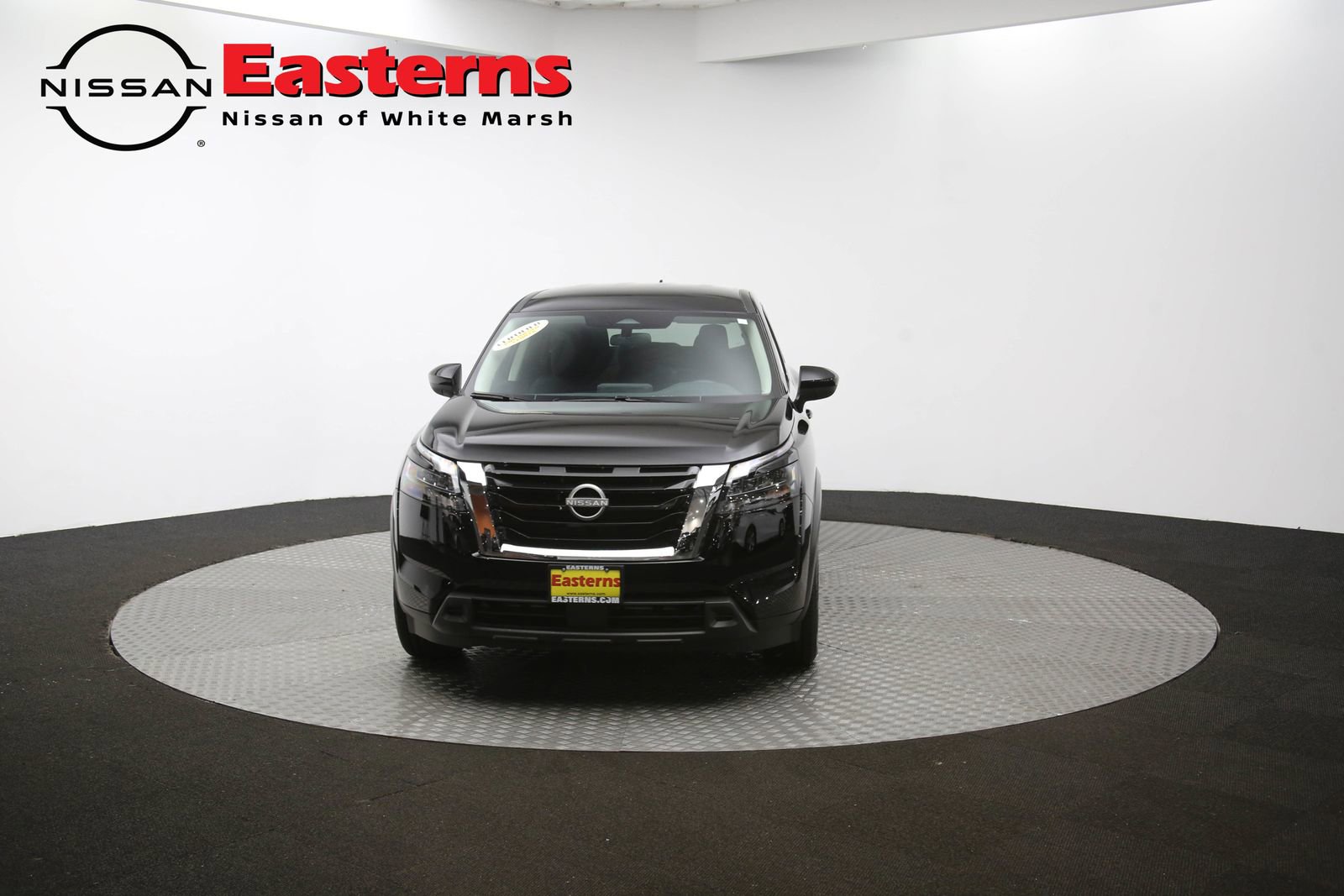 Used 2025 Nissan Pathfinder S image 81