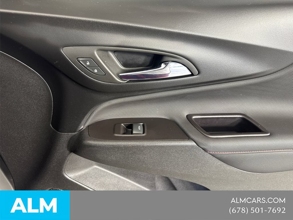 Used 2022 Chevrolet Equinox RS w/ LPO, Floor Liner Package FWD image 17