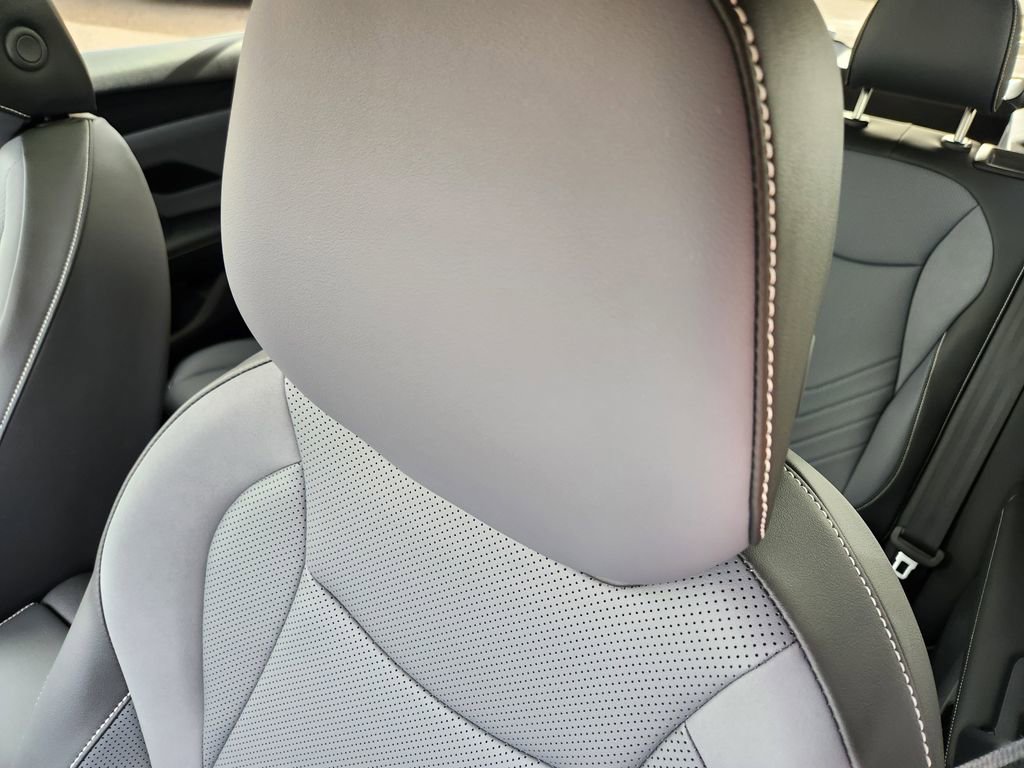 New 2026 Volkswagen Tiguan SE image 6