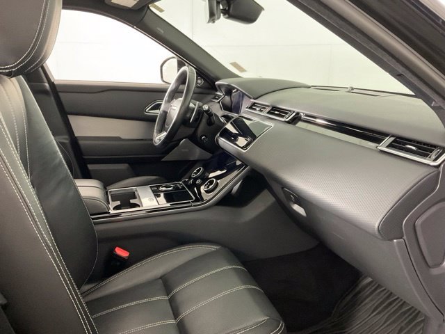Used 2020 Land Rover Range Rover Velar R-Dynamic S AWD/4WD image 32