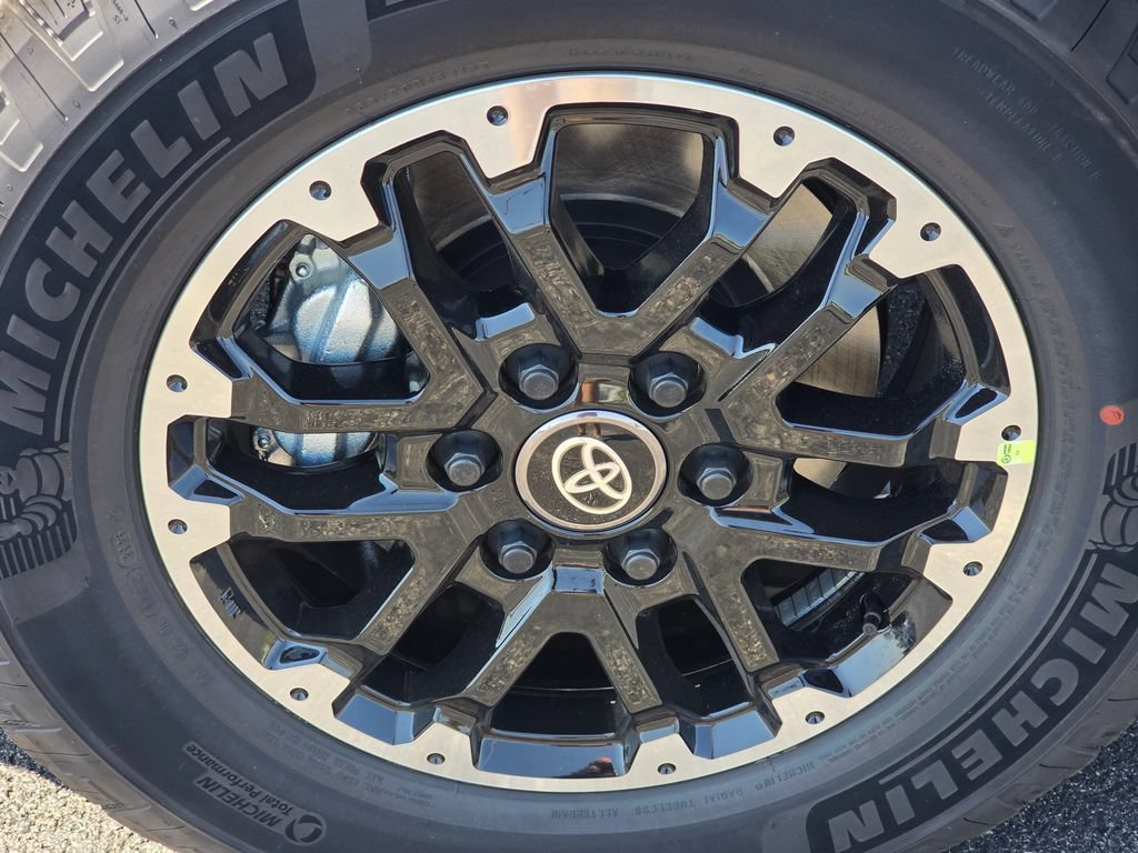New 2026 Toyota Tundra SR5 w/ TRD Off-Road Package AWD/4WD image 11