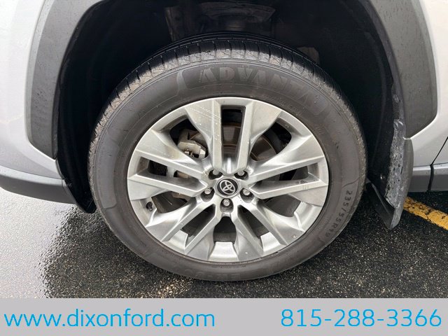 Used 2024 Toyota RAV4 XLE Premium AWD/4WD image 30