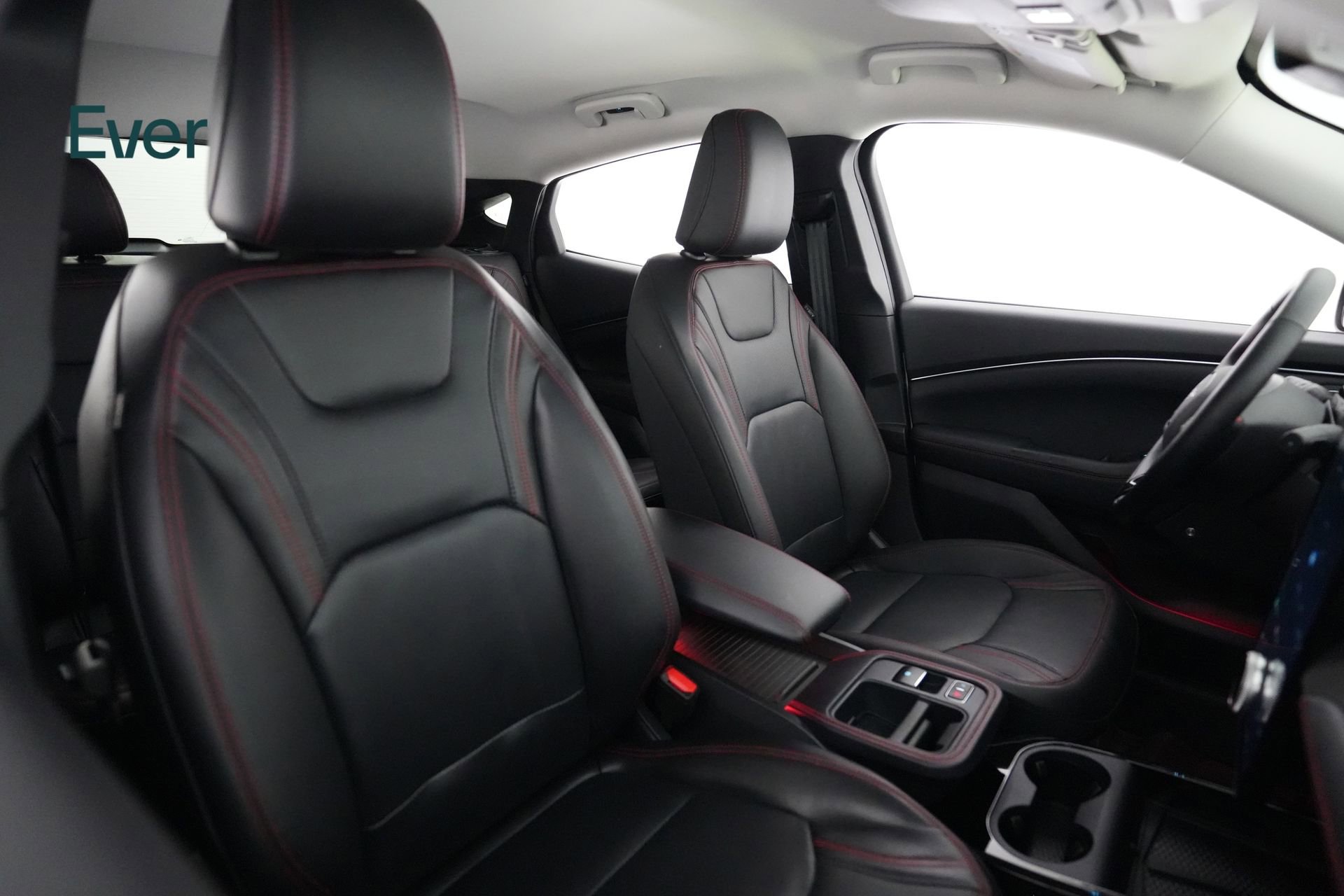 Used 2025 Ford Mustang Mach-E Premium w/ Sport Appearance Package image 23